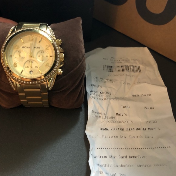 Woman’s Michael Kors Watch - Picture 2 of 3